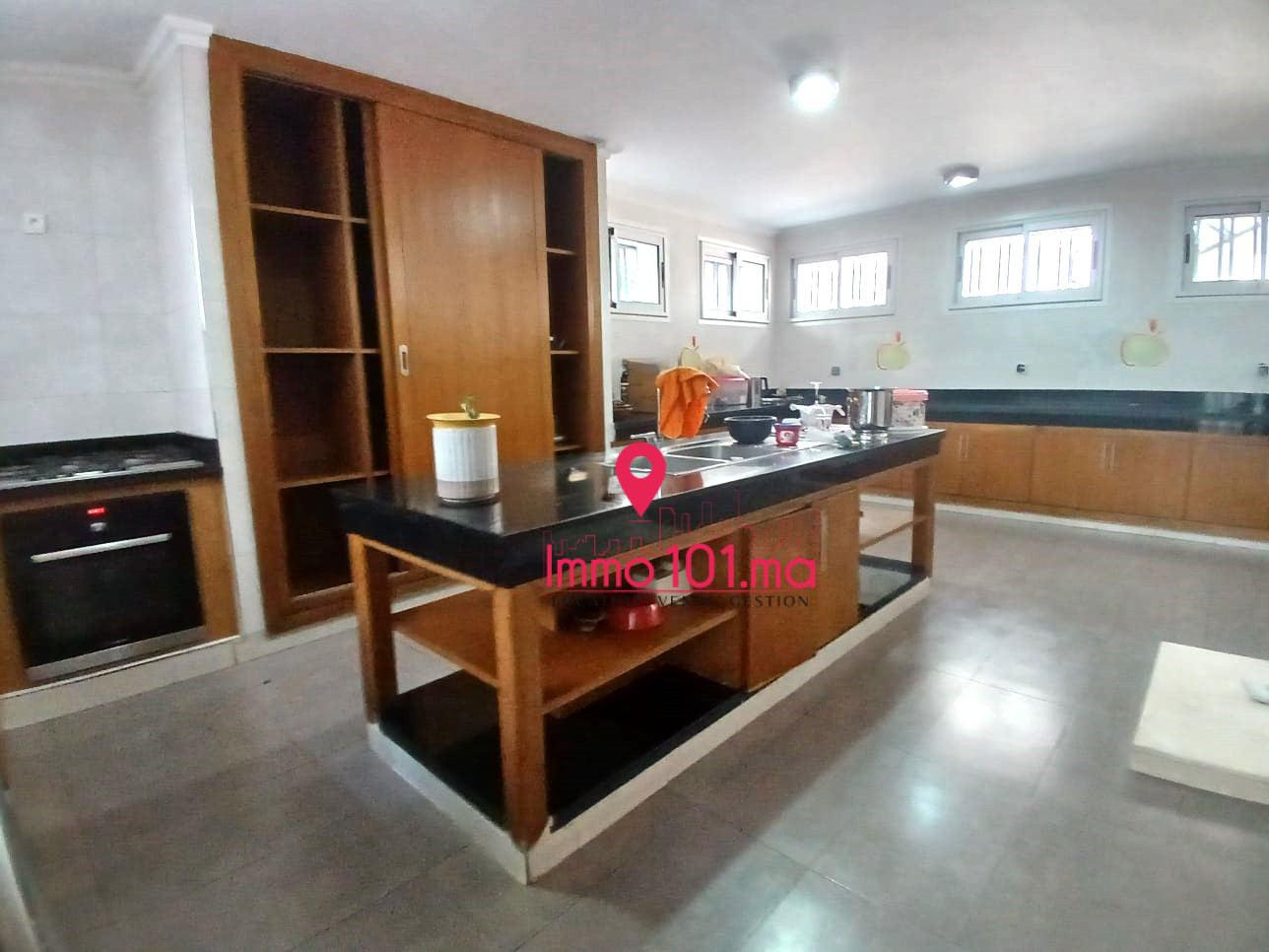 Location villa moderne à Hay Riad AYLVV2208
